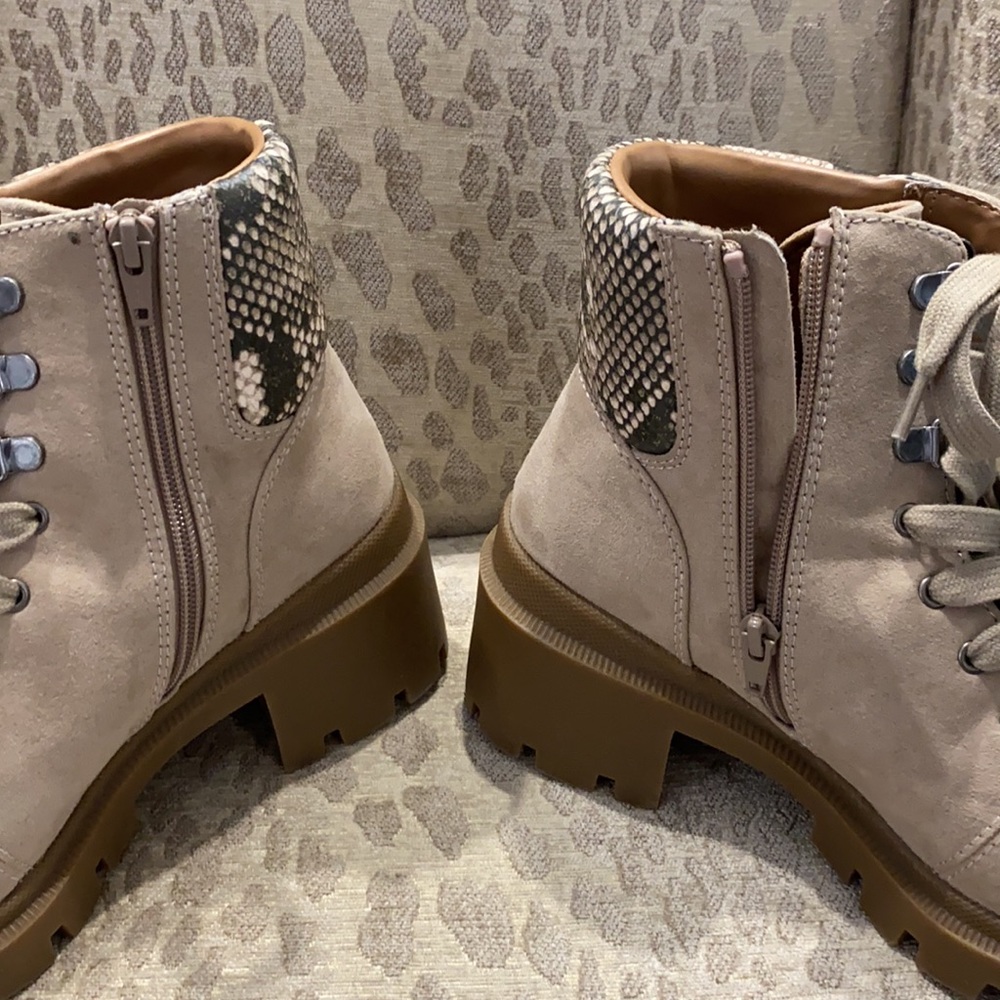 Universal Thread Boots - image 3